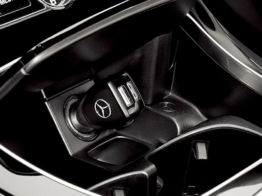 USBパワーチャージャー｜Mercedes-Benz Accessories